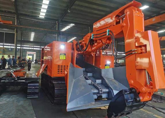 輪式刮板扒渣機(jī) 輪式刮板扒渣機(jī)