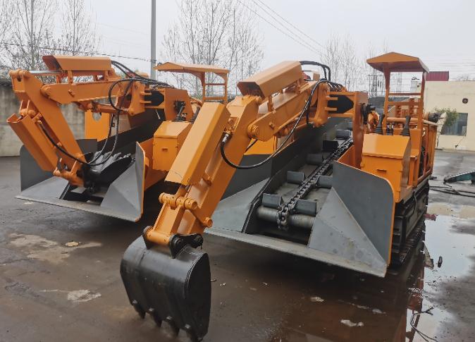 履帶扒渣機(jī) 履帶扒渣機(jī)