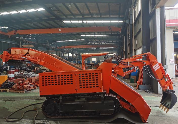 履帶扒渣機(jī) 履帶扒渣機(jī)