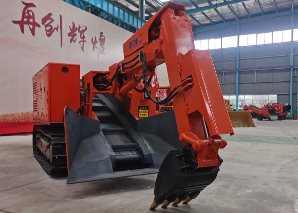 操作履帶扒渣機(jī)的時候，這8個事項(xiàng)一定要注意！