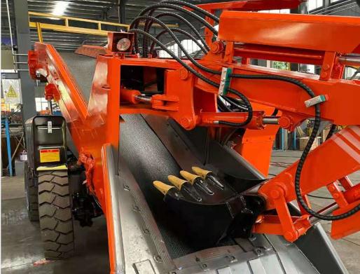 履帶扒渣機(jī)的這5個(gè)特點(diǎn)，了解嗎？