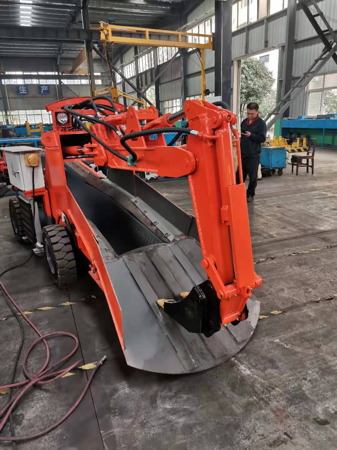 扒渣機(jī)在工作前需要做什么準(zhǔn)備？